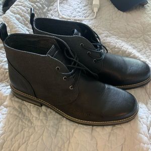 Robert Wayne RW dress shoes. SIZE 11.5. New with tag on it, no box. Not worn.